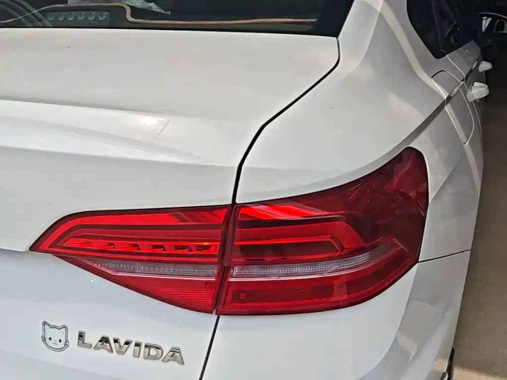 Volkswagen Lavida 2019 — фото 8