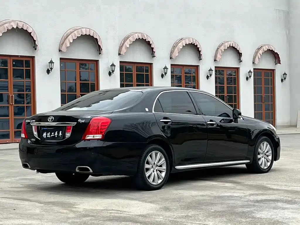 Toyota Crown 2011 — фото 5