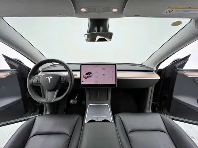 Tesla Model Y 2021 — фото 9