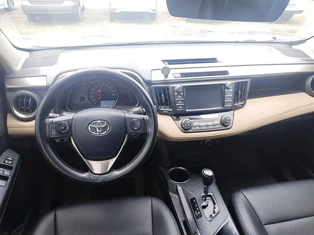 Toyota RAV4 2016