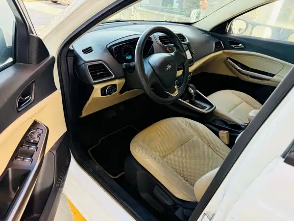 Ford Escort 2016