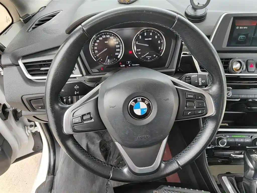 BMW 2 Series Active Tourer 2019 — фото 11