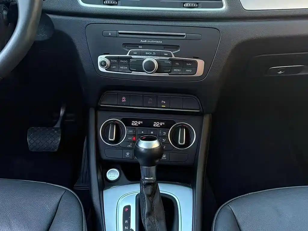 Audi Q3 2017 — фото 15