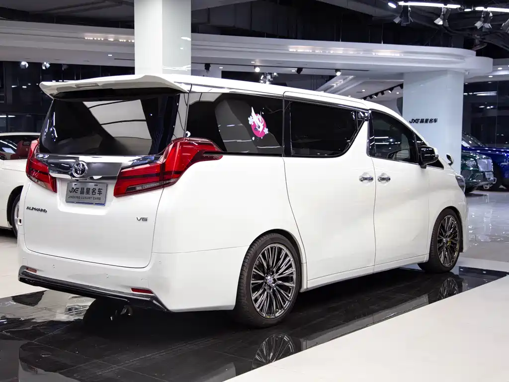 Toyota Alphard 2018 — фото 14