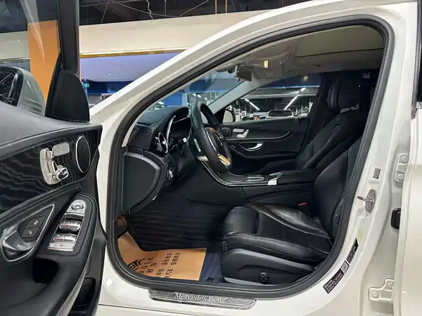 Mercedes-Benz C-Class 2019
