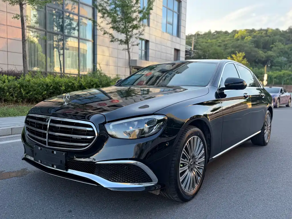 Mercedes-Benz E-Class 2023