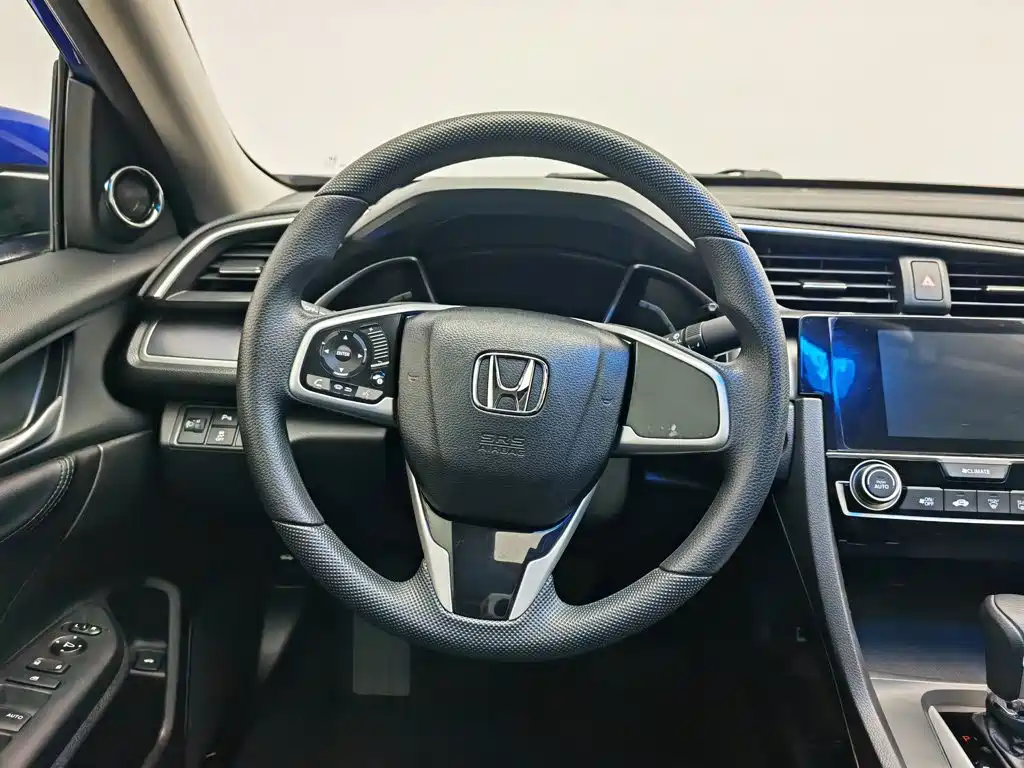 Honda Civic 2019 — фото 11