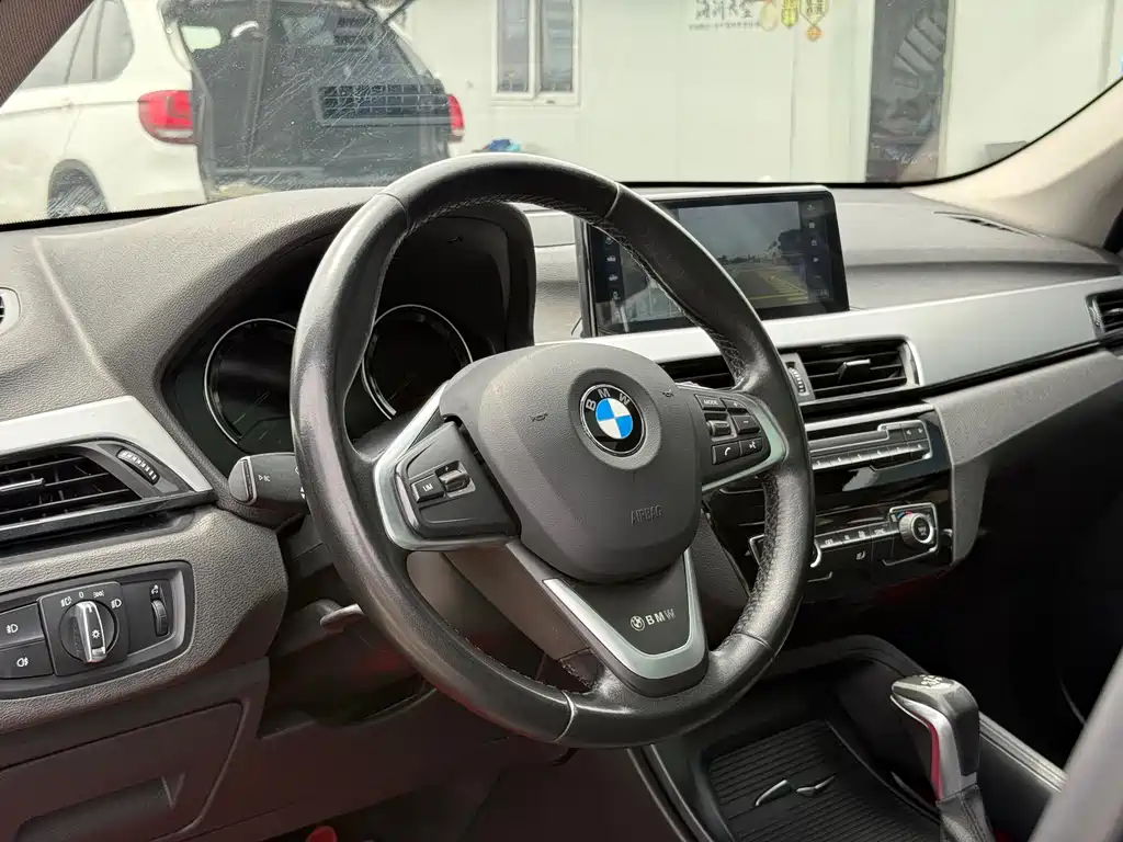 BMW X1 2018 — фото 5