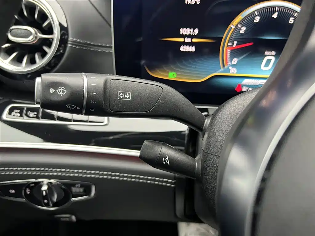 Mercedes-Benz AMG GT 2021 — фото 26