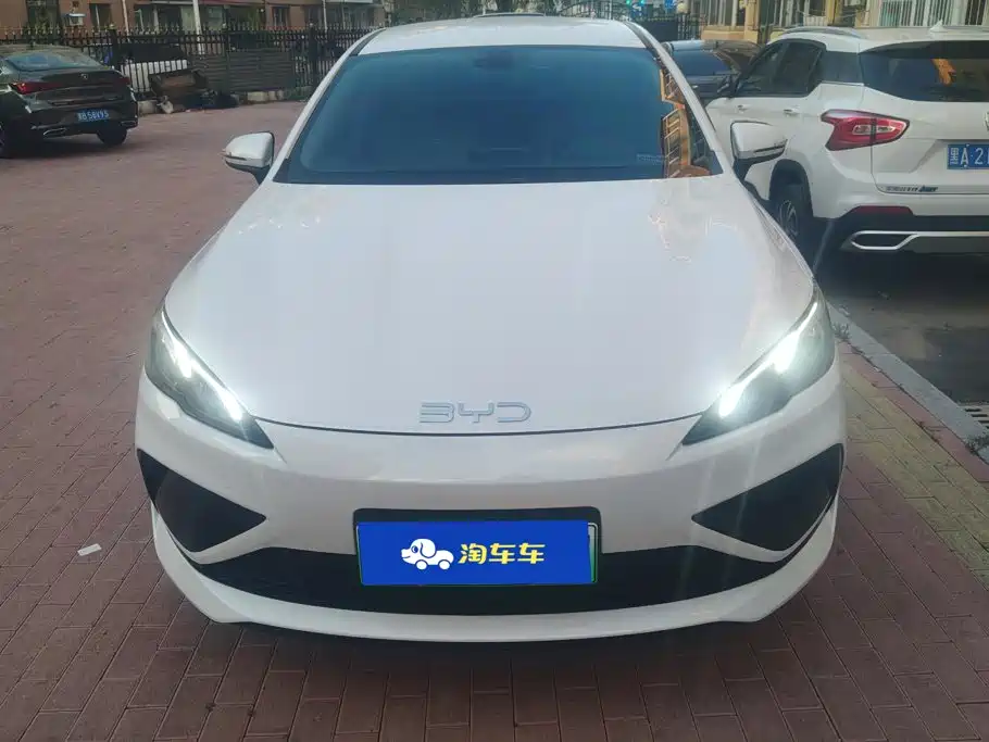 BYD Seal 05 DM-i 2025 — фото 2