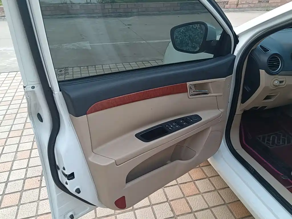 Roewe 350 2016