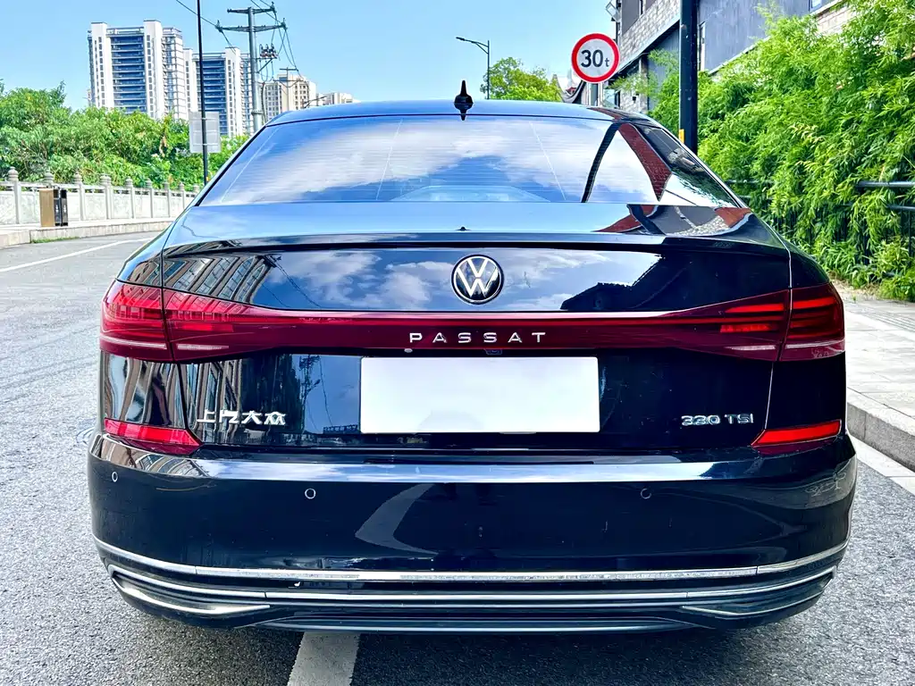 Volkswagen Passat 2023