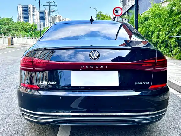 Volkswagen Passat 2023