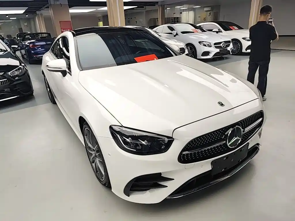 Mercedes-Benz E-Class 2022