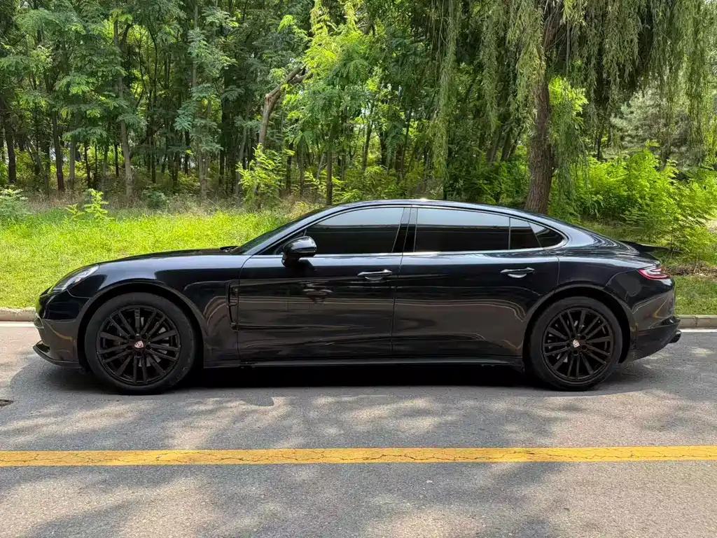 Porsche Panamera 2019 — фото 3