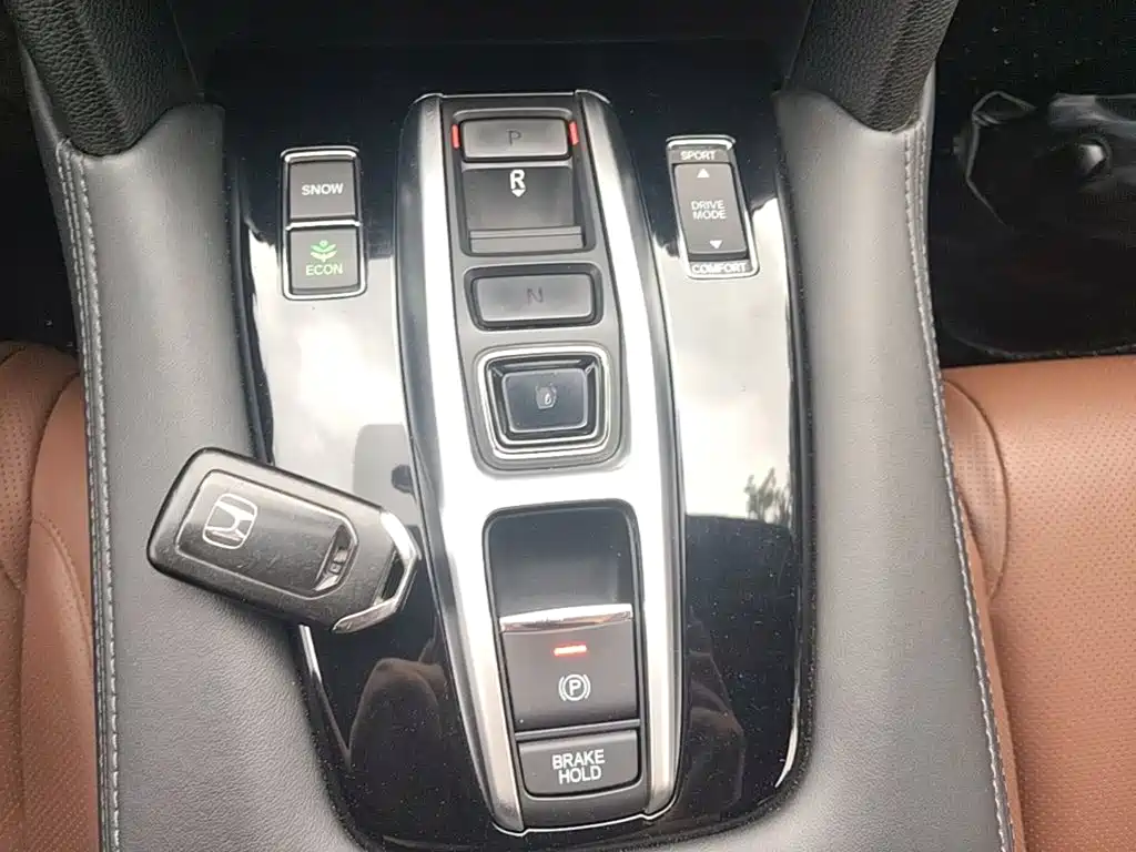 Honda UR-V 2018 — фото 14