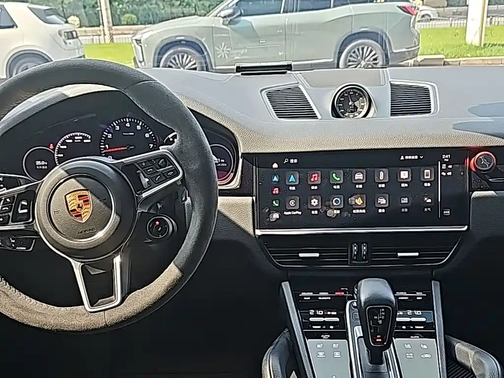 Porsche Cayenne 2022 — фото 10