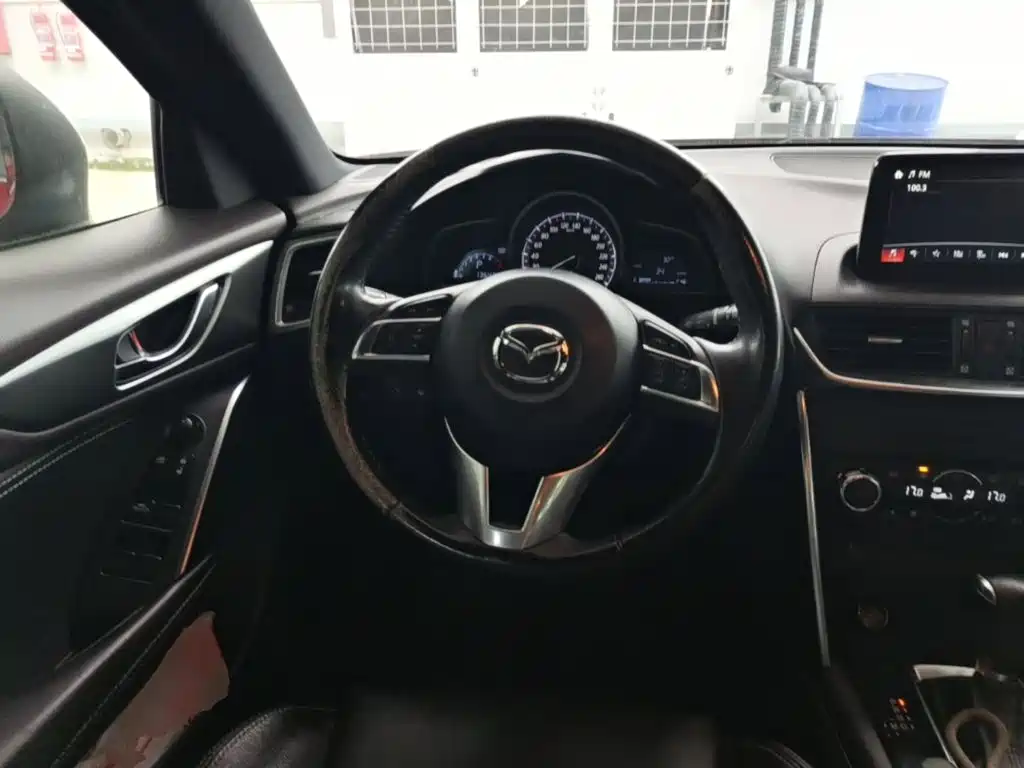 Mazda CX-4 2016 — фото 17