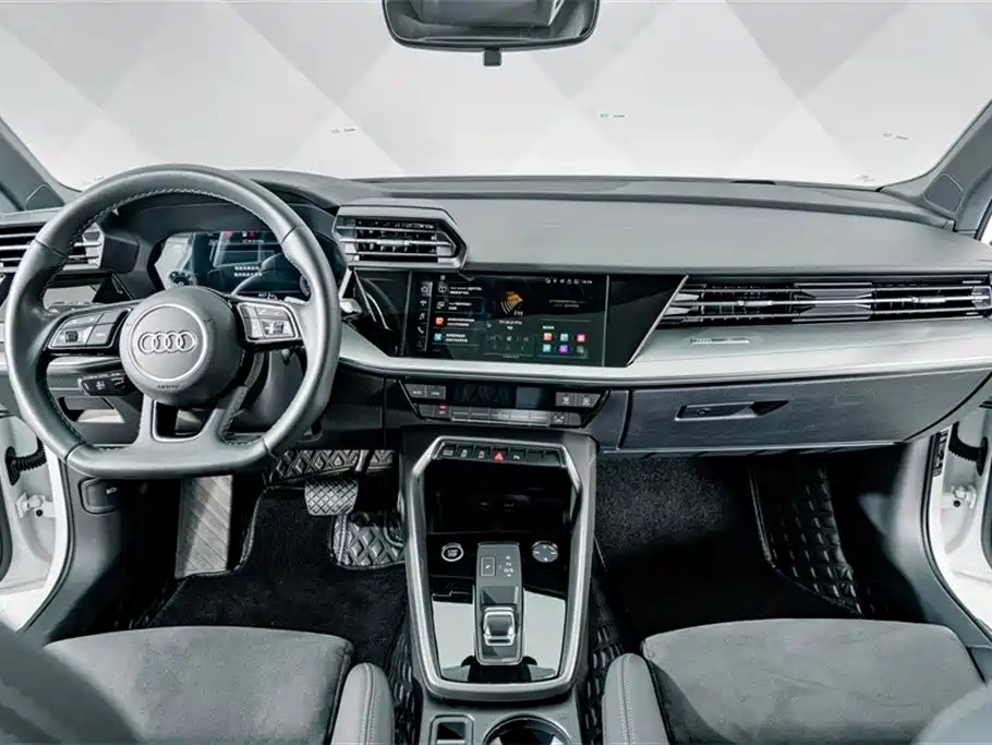 Audi A3 2023 — фото 10