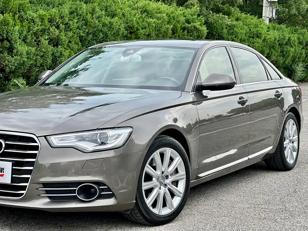 Audi A6L 2012 — фото 2