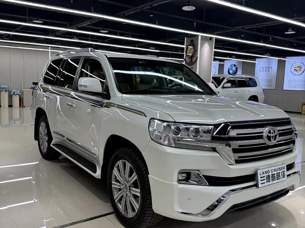Toyota Land Cruiser 2019 — фото 7