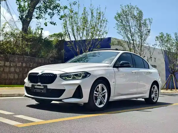 BMW 1 Series 2021