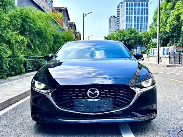 Mazda 3 Axela 2023