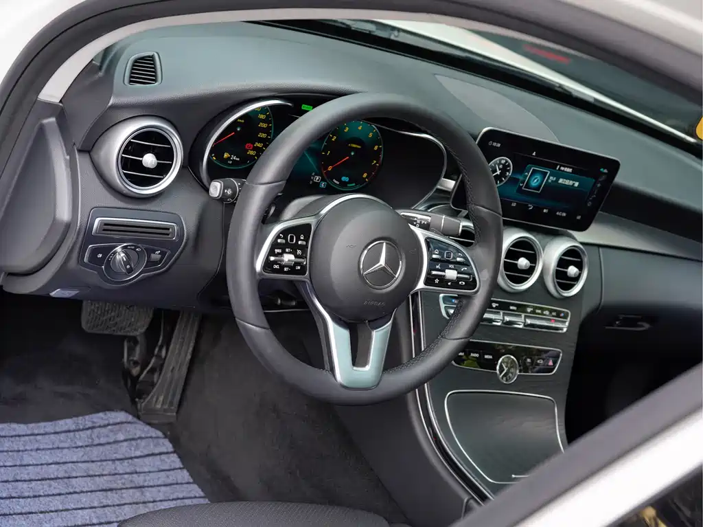 Mercedes-Benz C-Class 2021 — фото 10