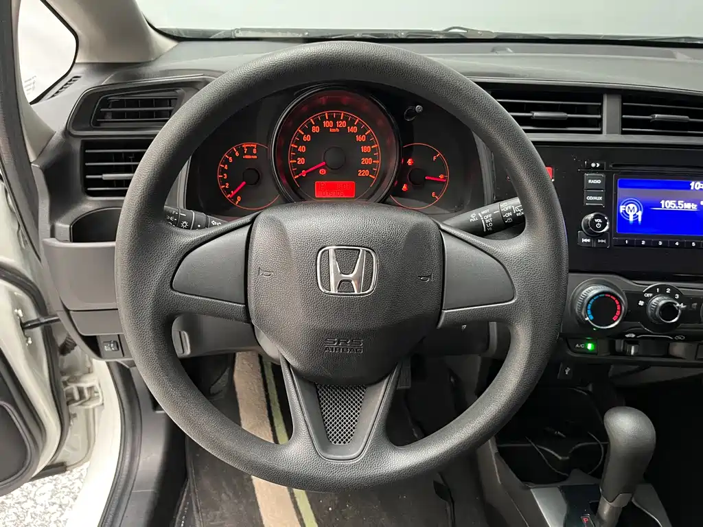 Honda Fit 2017 — фото 8