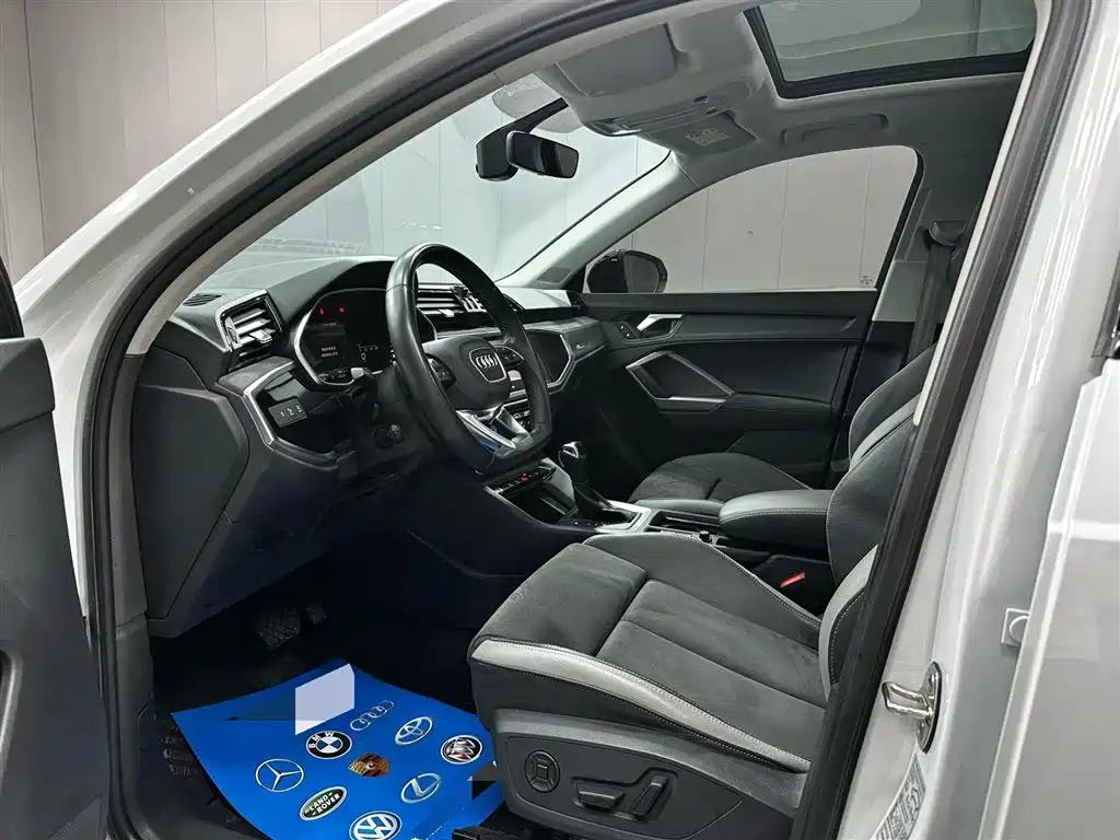 Audi Q3 2022 — фото 10