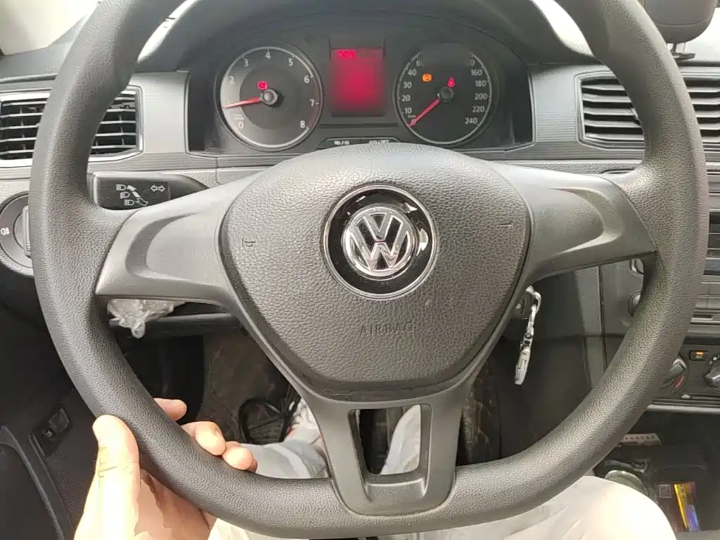 Volkswagen Santana 2017 — фото 11