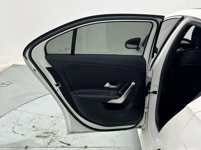 Mercedes-Benz A-Class 2020 — фото 24