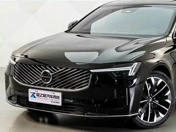 Volvo S90 2025