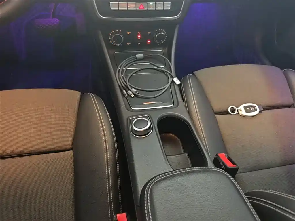 Mercedes-Benz A-Class 2017 — фото 14