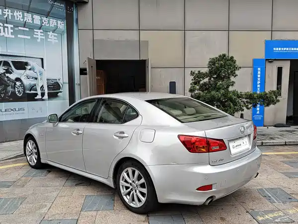 Lexus IS 2008