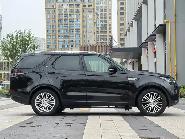 Land Rover Discovery 2017