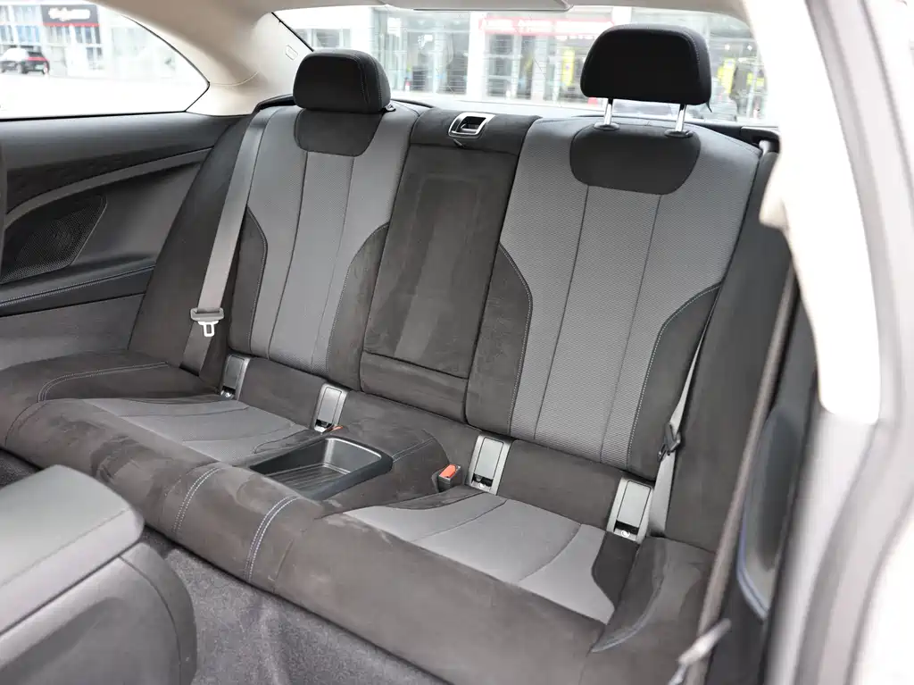 BMW 2 Series 2025 — фото 12