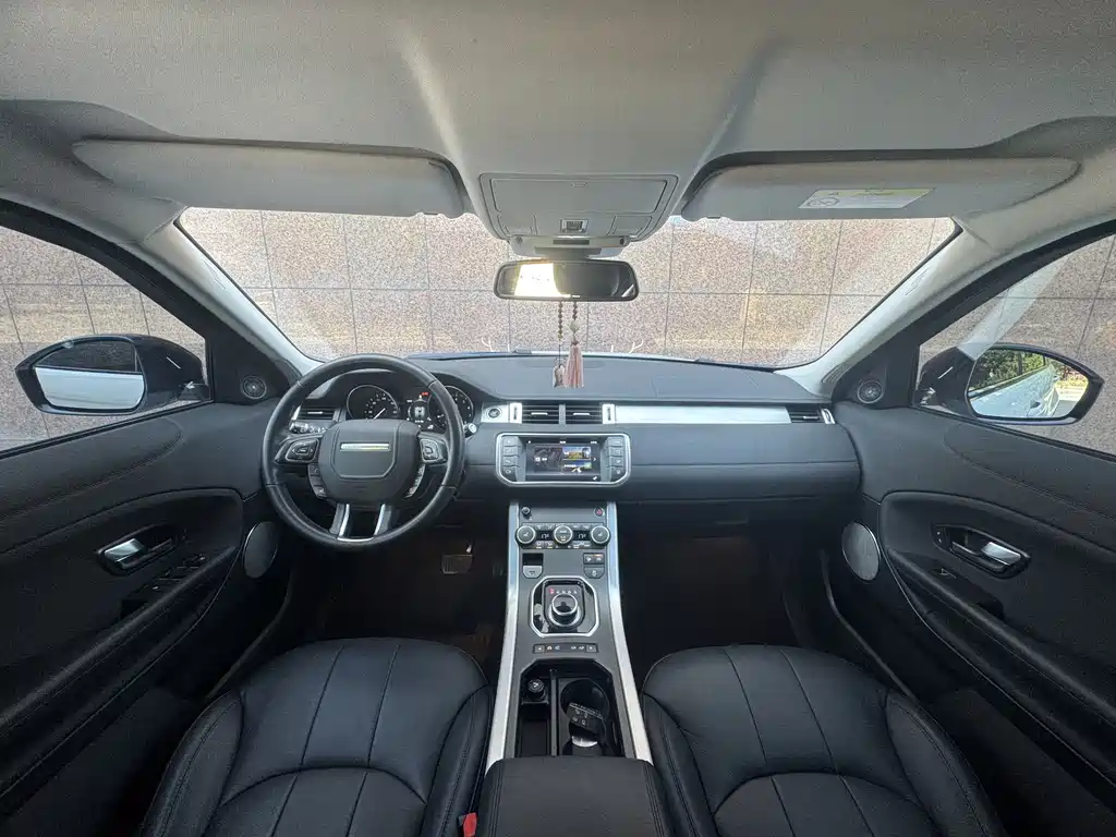 Land Rover Evoque 2017 — фото 11