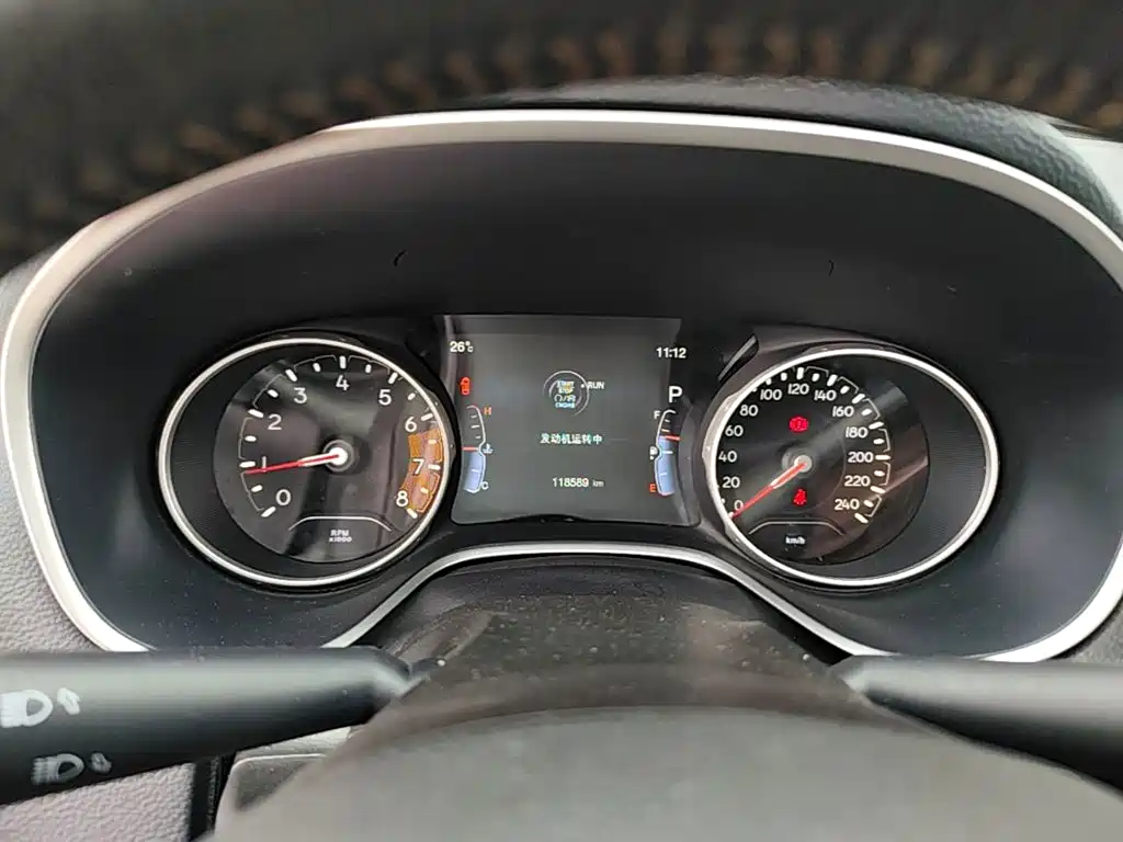 Jeep Compass 2018 — фото 12