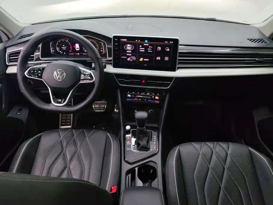 Volkswagen Tiguan L 2023 — фото 12