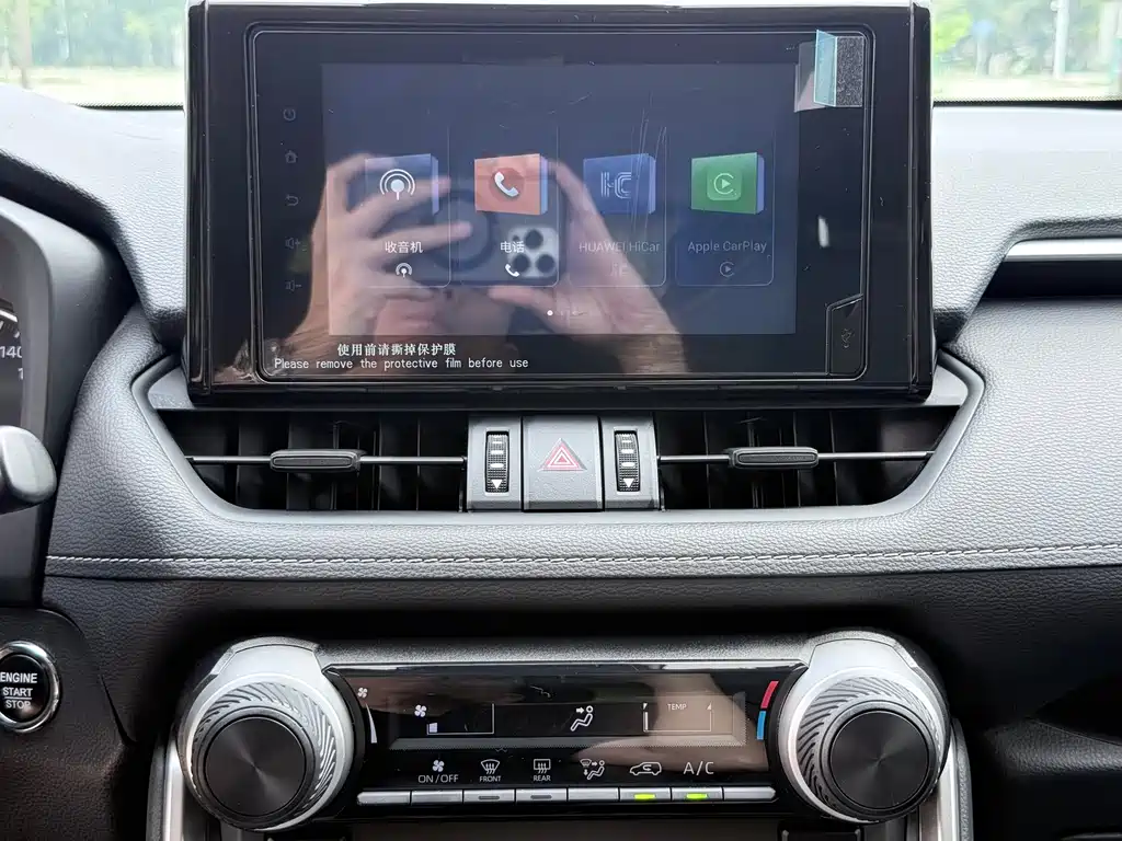 Toyota RAV4 2022 — фото 14