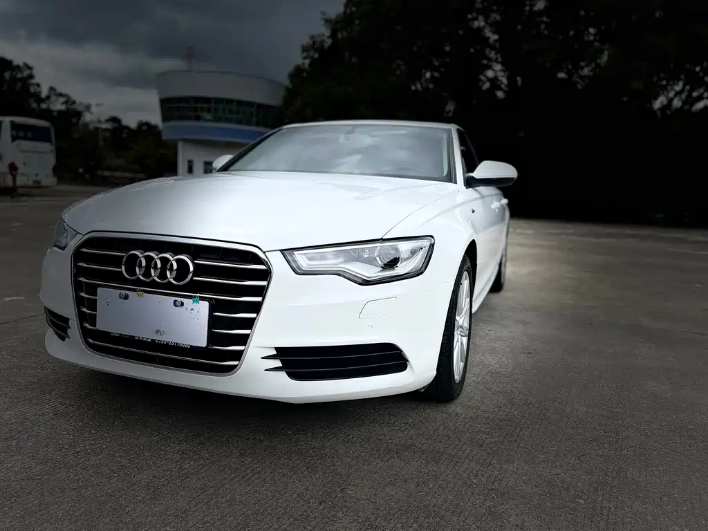 Audi A6L 2014 — фото 15