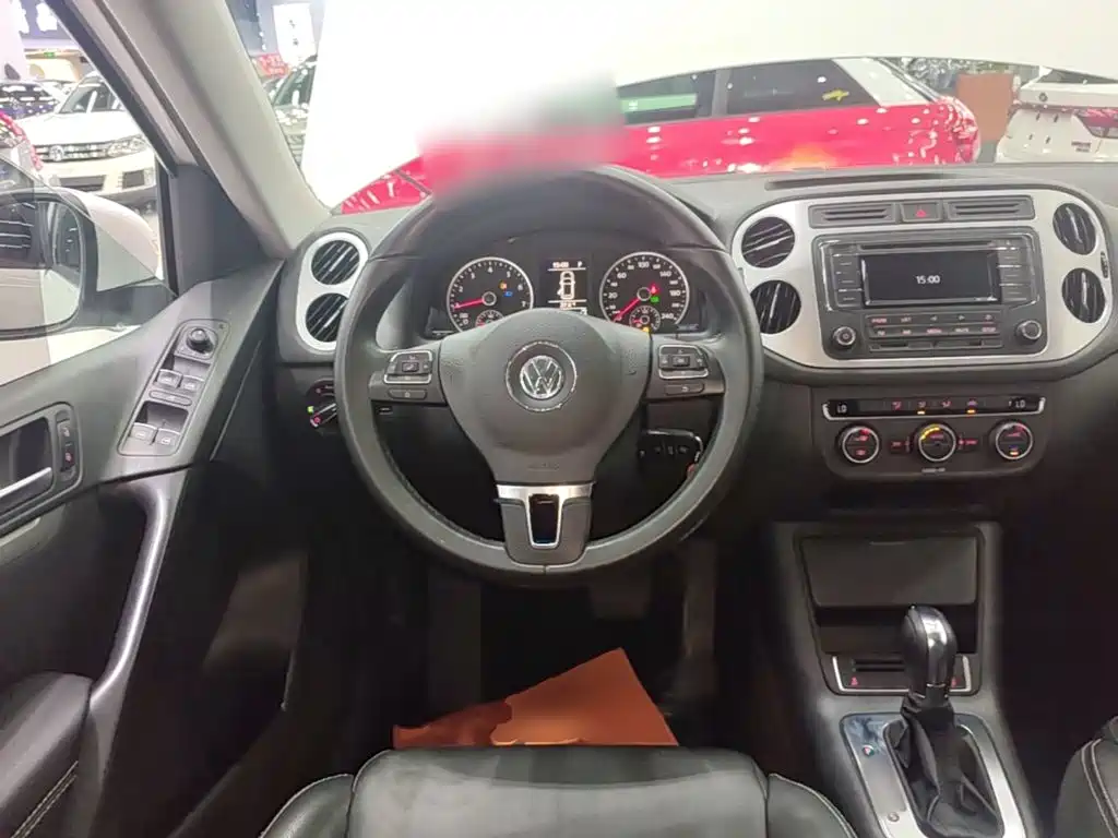 Volkswagen Tiguan 2018 — фото 11
