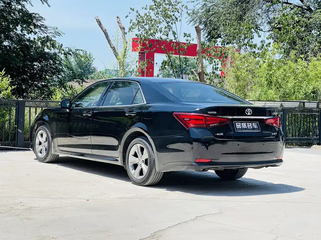 Toyota Crown 2017 — фото 18