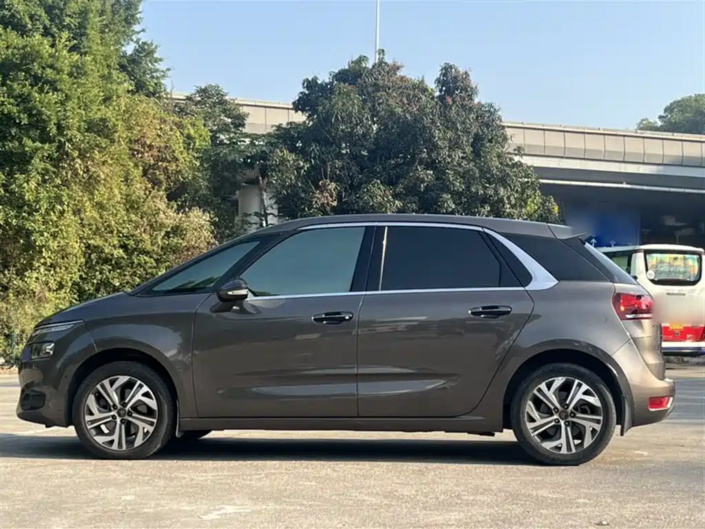 Citroen C4 Picasso 2017 — фото 20