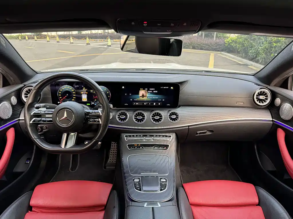 Mercedes-Benz E-Class 2022 — фото 8