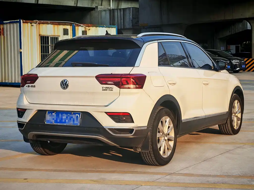 Volkswagen T-Roc 2019 — фото 9