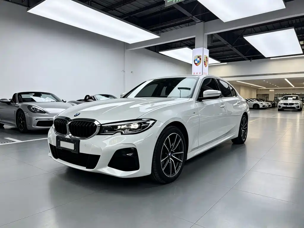 BMW 3 Series 2020 — фото 1
