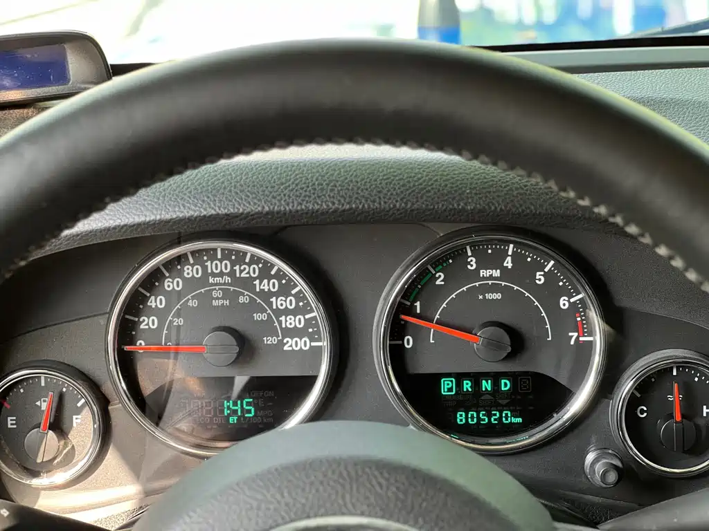 Jeep Wrangler 2015 — фото 17