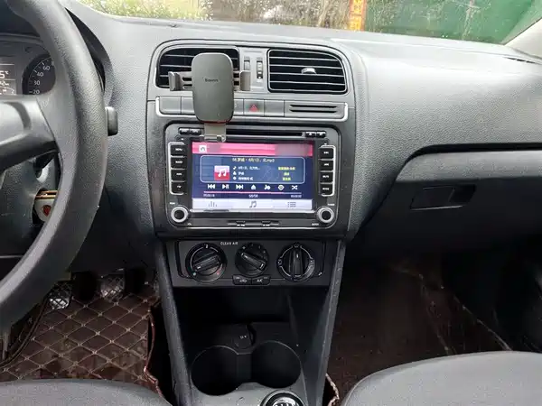 Volkswagen Polo 2016